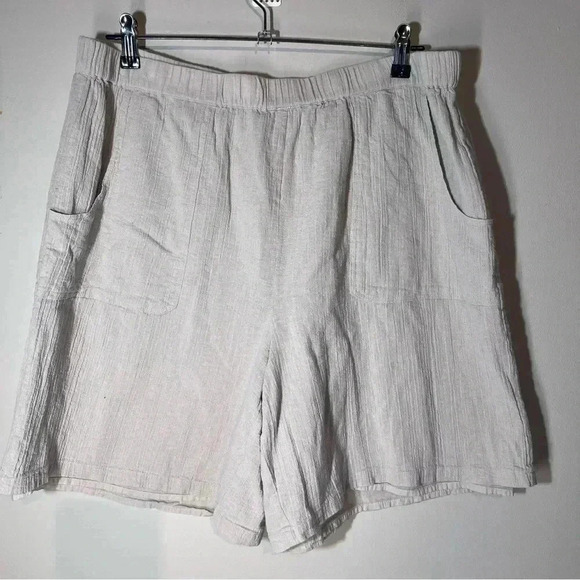 North Style wide light beige pull-on women's casual shorts size extra large - Picture 1 of 5